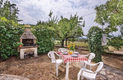 Spoleto House | 3 Bedroom Family Retreat in Spoleto with Spa & Breakfast