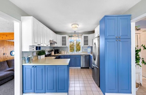 Surf City House | Family-Friendly 4 Bedroom Retreat in Surf City with Pool