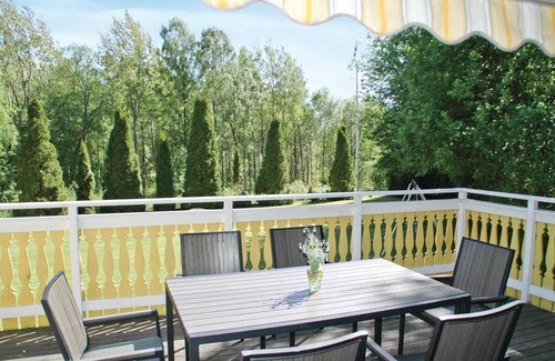 Svanesund House | Ideal 4-Bedroom Getaway with Ocean View in Svanesund