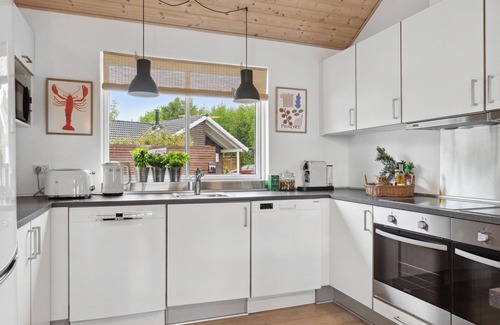 Holloselund House | Idyllic Vacation Home Near Scenic Tisvildeleje Beach