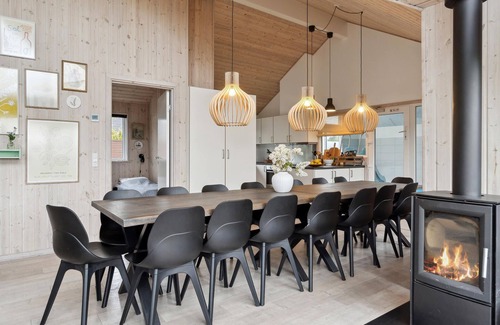 Holloselund House | Idyllic Vacation Home Near Scenic Tisvildeleje Beach