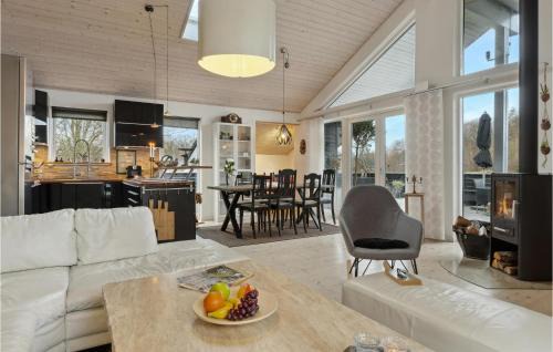 Hov House | Pet-Friendly Home in Tranekær with Kitchen Amenities