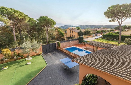 La Goba House | Inviting Home in Vidreres with Pool and Family-Friendly Amenities