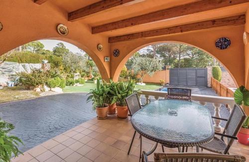 La Goba House | Inviting Home in Vidreres with Pool and Family-Friendly Amenities