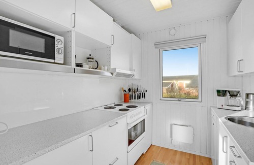 Vinderup House | Spacious 4-Bedroom Retreat with Lake View in Vinderup