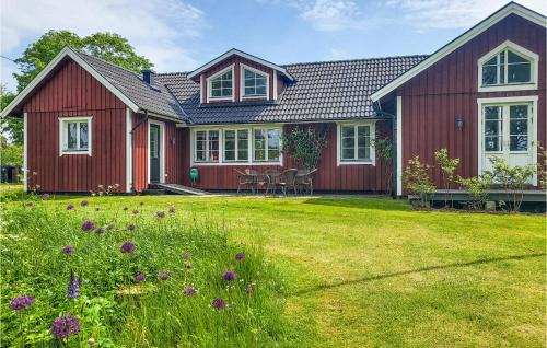 Ubbalt House | Family-Friendly Home in Vittsj with Full Kitchen Amenities