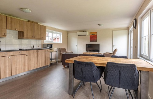 Wagenborgen House | Amazing home in Wagenborgen with WiFi
