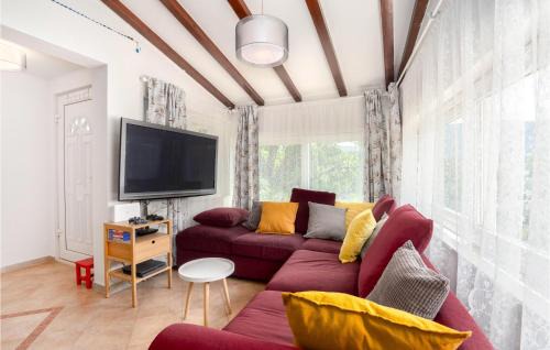 Zvecanje House | Inviting Home in Zvecanje-Gata with Pool & Family Amenities