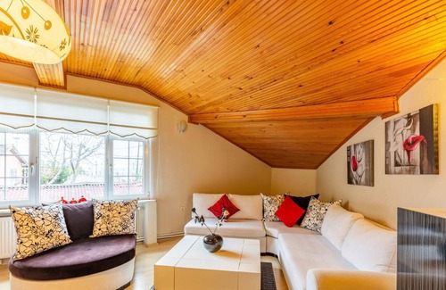 Bakırkoy Apartment | Amazing House with Sea View in Bakirkoy