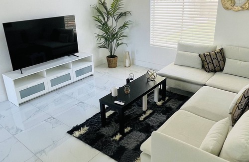 Sunrise Valley House | Amazing House🌟close the downtown