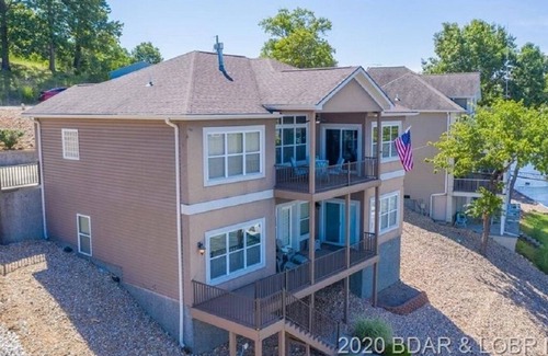 Lake of the Ozarks House | Unforgettable Lake Getaway for Families - Guest Rated 9.8