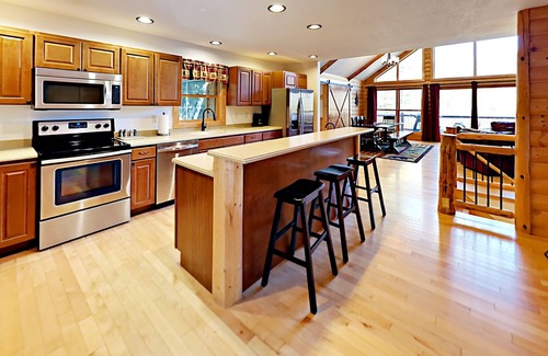 Hayward Cabin | Spacious Lake Home with Ocean Views for the Entire Family