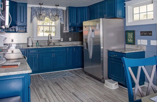 Columbia House | Tranquil Columbia Lake House with Dock, Outdoor Kitchen & WiFi