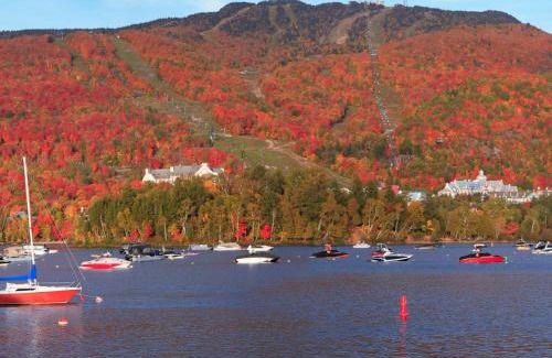 Mont-Tremblant House | Scenic Lakemountain Retreat Near Tremblant - 4-Star Stay
