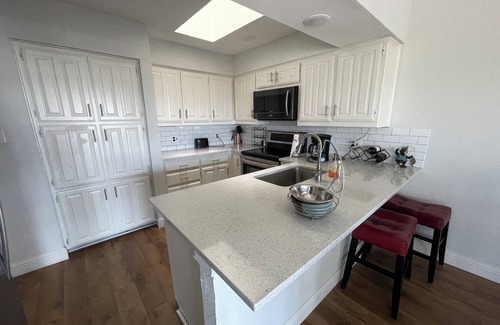 Rockwall House | Scenic Lakeview Retreat in Family-Friendly Resort Community
