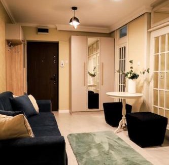 Piatra Neamt Apartment | Cozy Haven Like Home - Child-Friendly Retreat Rated 9.7
