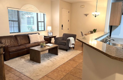 Tucson Condo | Ideal Location: Family-Friendly 2 Bedroom Condo by River Walk