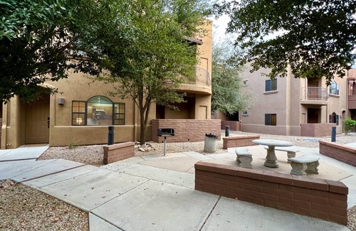 Tucson Condo | Ideal Location: Family-Friendly 2 Bedroom Condo by River Walk