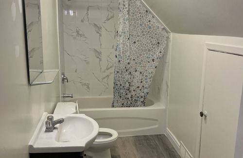 Newtonbrook House | Ideal Hotel with Prime Location and Family-Friendly Amenities