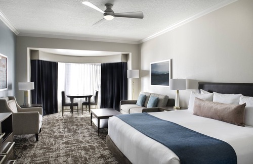 Gaslamp Quarter Resort | Prime Downtown Gaslamp District Location with Ocean Views