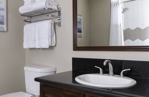 Gaslamp Quarter Resort | Prime Downtown Gaslamp District Location with Ocean Views