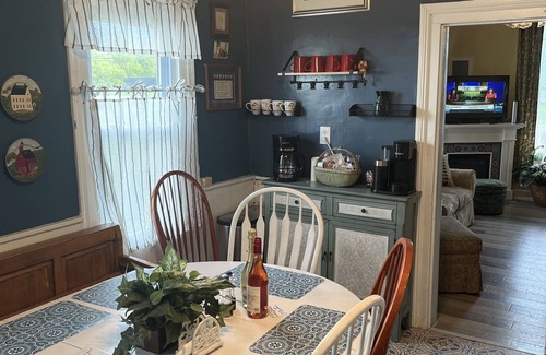 Luray House | Prime Location with Hot Tub & Ocean Views - Rated 10/10!