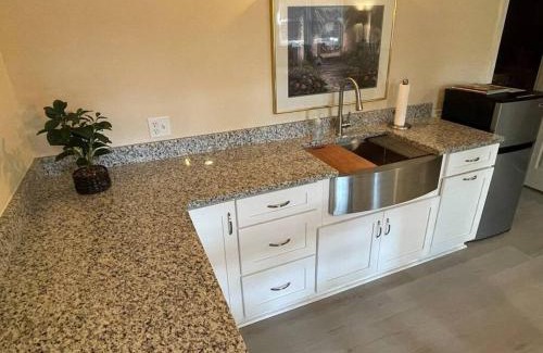 North Hills House | Amazing Location - Walk Across To North Hills