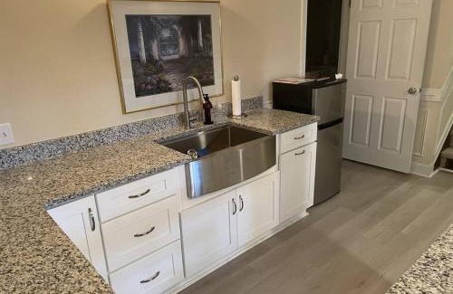 North Hills House | Amazing Location - Walk Across To North Hills
