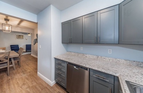 Downtown Dunedin Apartment | Prime Location: Steps to Restaurants, Shops & Festivals!