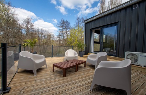 Isles-sur-Suippe Cottage | Exceptional Loft with Private Pool & Family-Friendly Amenities