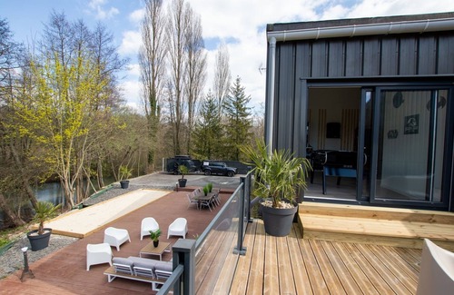 Isles-sur-Suippe Cottage | Exceptional Loft with Private Pool & Family-Friendly Amenities