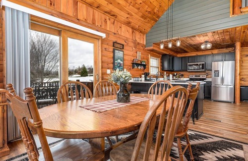 Apple River Cabin | Cozy Log Cabin with Spectacular Views at Apple Canyon Lake