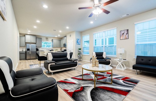 Round Rock House | Exceptional 4-Bedroom Getaway with Game Room Near Kalahari