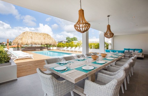 Jan Thiel Villa | Elegant Villa with Ocean View Near Jan Thiel Beach