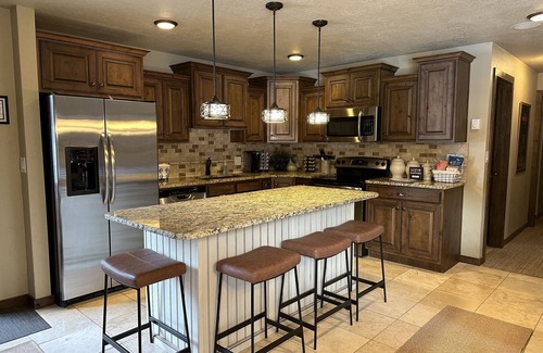 South Snyderville Basin Condo | Guest Rated 10/10: Private Condo with Pool & Spa Amenities