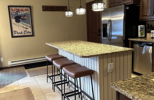 South Snyderville Basin Condo | Guest Rated 10/10: Private Condo with Pool & Spa Amenities