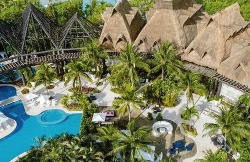 Downtown Hotel | Indulge in a Master Room at Vidanta Riviera Maya Beach