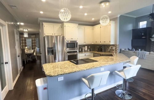 Rockwall House | Relaxing Modern Home with Pool & Spa - Rated 9.2/10