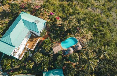Marigot Bay House | Inviting Mountain Top Retreat with Pool and Pet-Friendly Perks