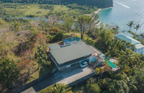 Marigot Bay House | Idyllic Mountain Top Villa with Pet-Friendly Comforts