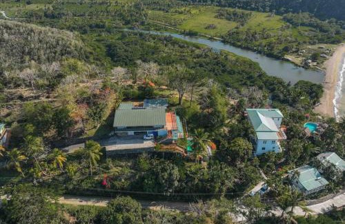 Marigot Bay House | Idyllic Mountain Top Villa with Pet-Friendly Comforts