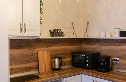 Old Town Apartment | Inviting Studio with Mountain & Town Views and Spa Amenities