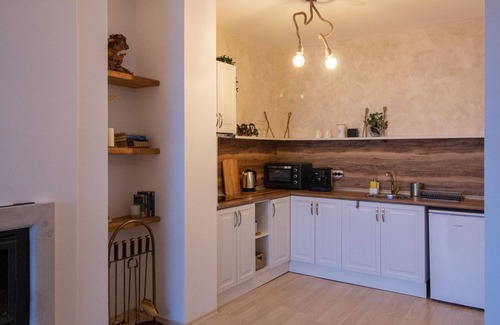 Old Town Apartment | Inviting Studio with Mountain & Town Views and Spa Amenities