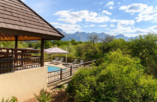 Hoedspruit Villa | Unforgettable Mountain Views with Solar Power & Amenities