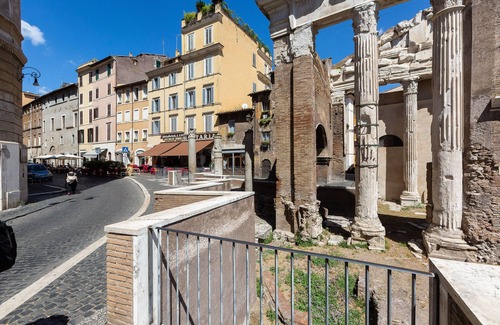 Rione XI Sant'Angelo Apartment | Exceptional Apartment in the Heart of Jewish Ghetto