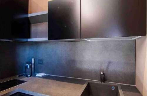 Porta Garibaldi Apartment | Stylish Bilo Apartment in the Heart of Milan Awaits You