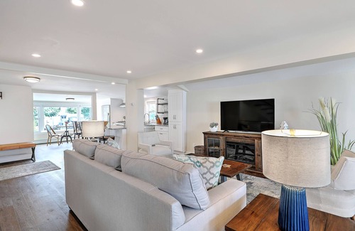 Riverside House | Unforgettable New England Views - Private Beachfront Oasis