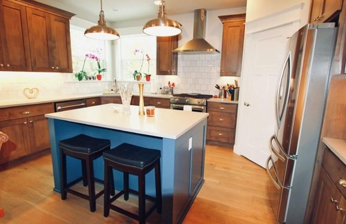 Southeast Bend House | Unforgettable Stay in Bend with Hot Tub & Spa Amenities