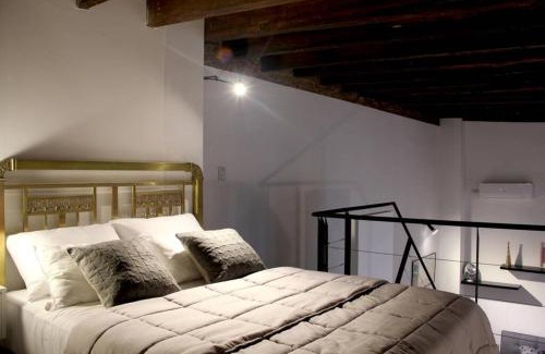 San Telmo Apartment | Historic San Telmo Loft – Rated 9.1/10 by Guests