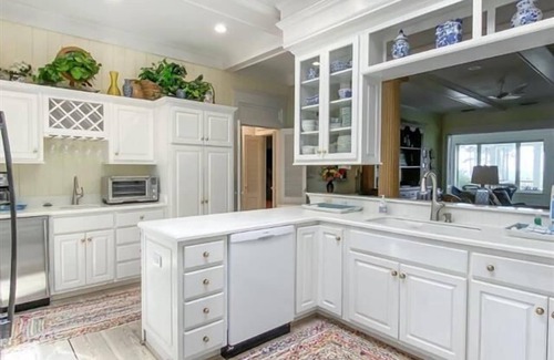 South Beach House | Oceanfront 8-Bedroom Home with Private Pool & Pet-Friendly